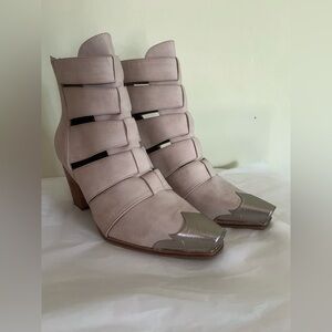 7.5 Western Style Shoes
